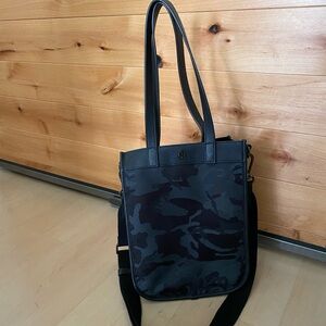 Lululemon Now and Always Tote Mini 8L - Camo Black
